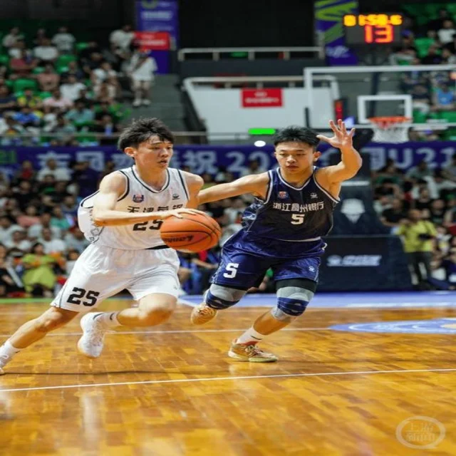 徐嘉余达标助力中国泳坛再现辉煌，背后有哪些关键因素？（CROWN SPORTS）